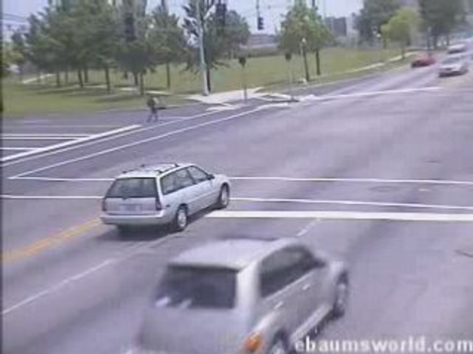 По сторонам смотреть надо