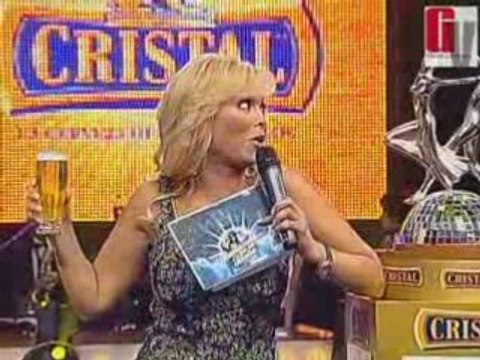 Gisela saluda a su hermana (Bailando por un Sueño 06-09-08)