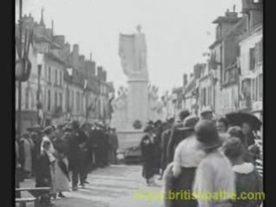 Inauguration du Monument aux Morts de Villers-Cotterêts