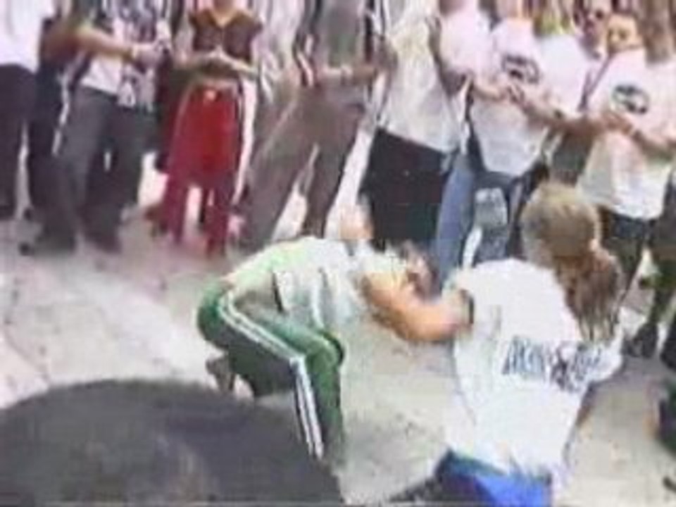 ABADA Capoeira - Roda de rua benguela