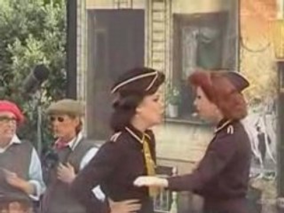 Shooting Live: Singin' Sisters