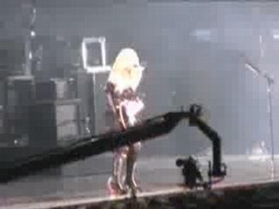 Madonna dedica "Like a Vergin" al Papa