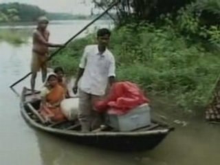 Monsoons in India leave thousands homeless