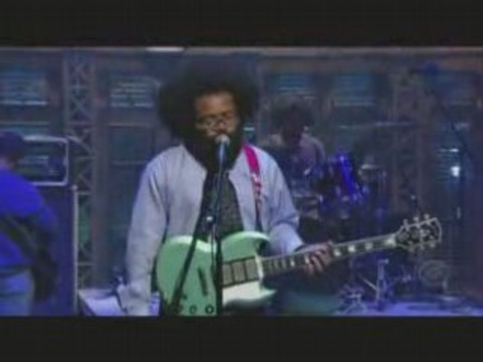 TV on the Radio - Wolf Like Me (LIVE)