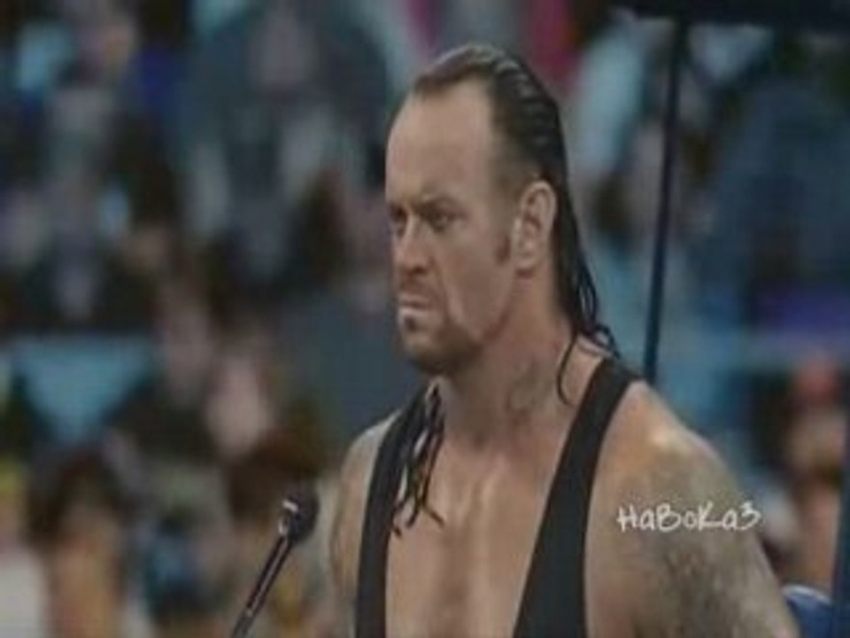 Undertaker arbitre de tennis (lol)