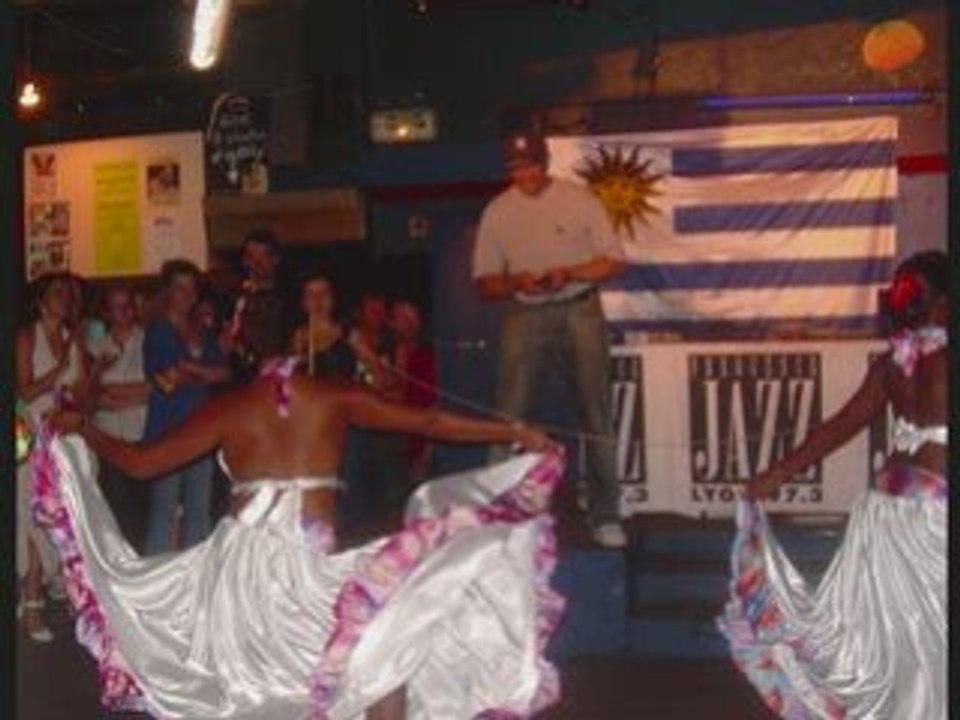 Book kouler kafe DANSEUSE SSEGA DE LYON