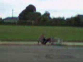 Geoffrey et Quentin en caddie