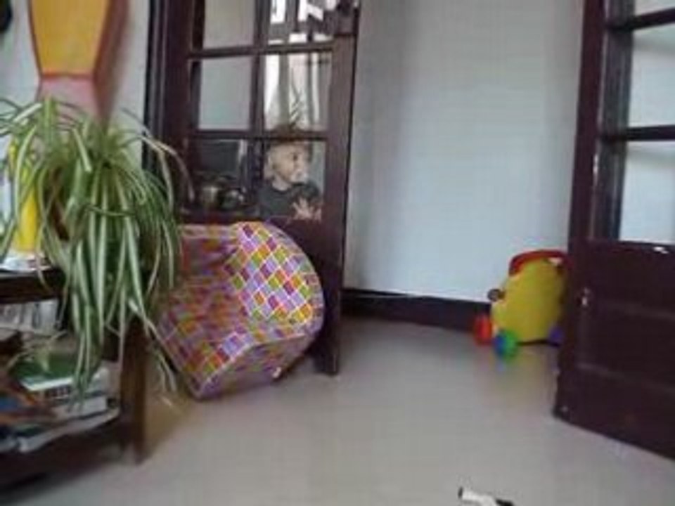 Gaël fait ses premiers pas (7 septembre 2008)