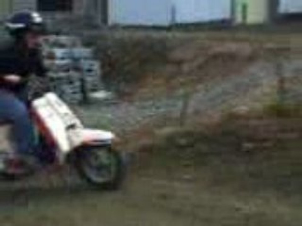 MOV003MOI EN SCOOT
