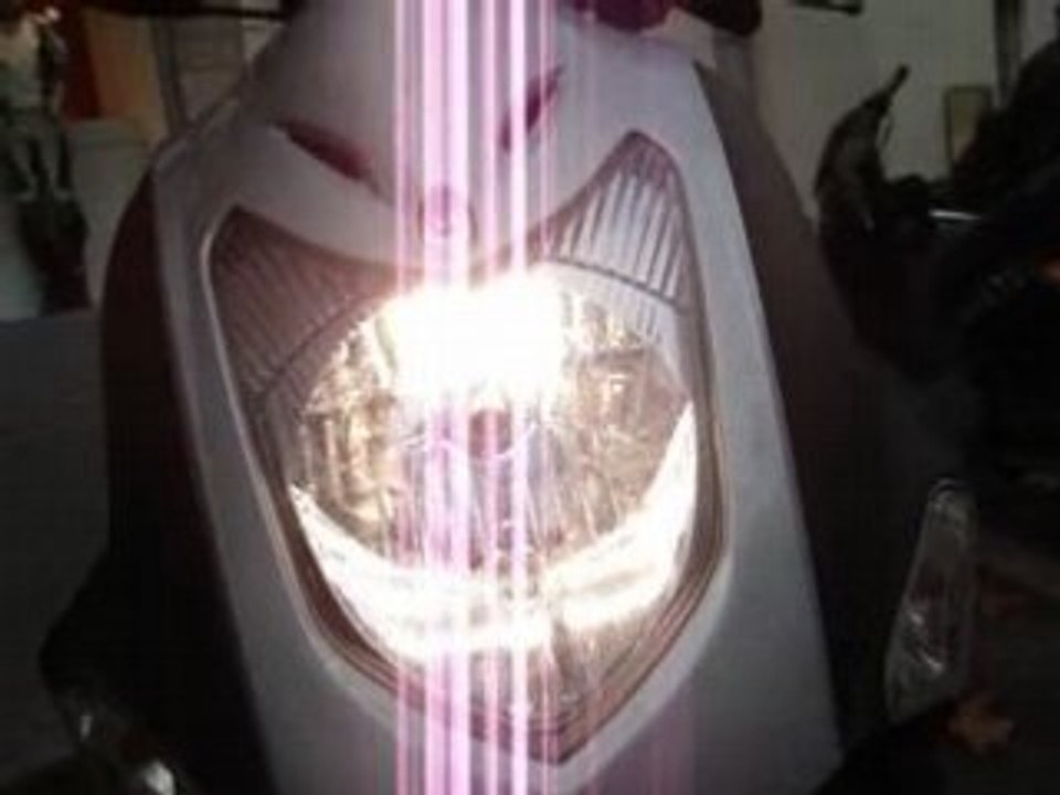 Ampoule Philips Blue vision Xenon effect 60/55 sur Agility50