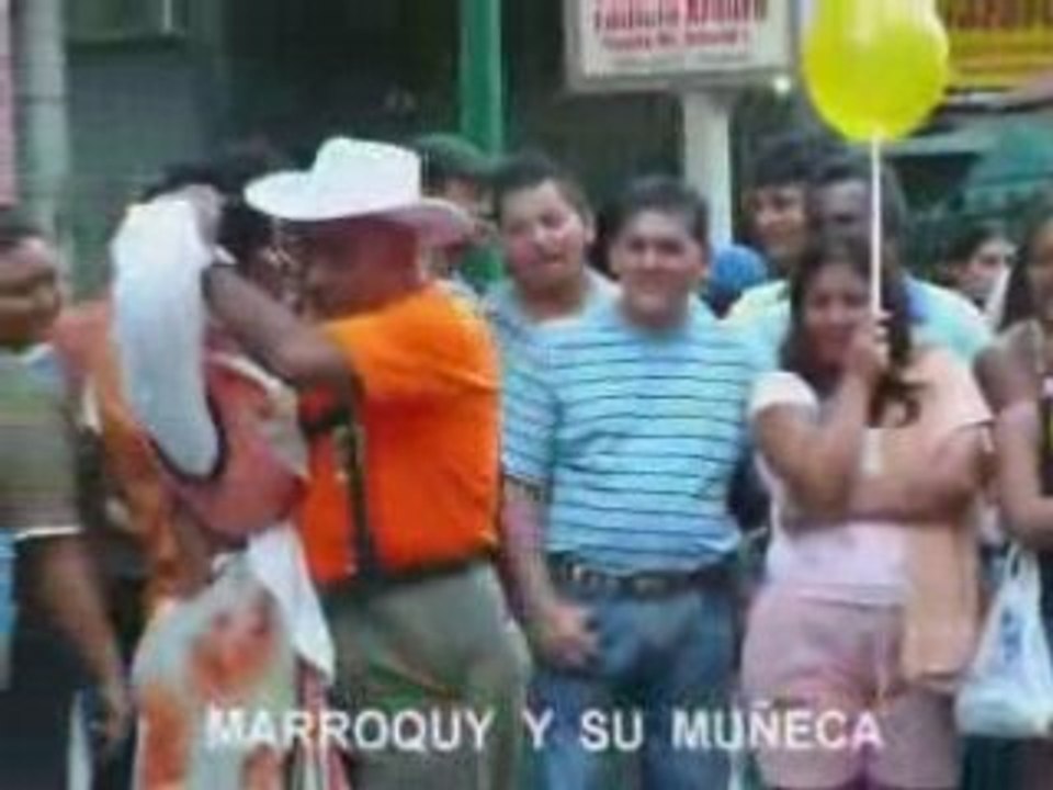MARROQUY Y SU MUÑECA BAILARINA