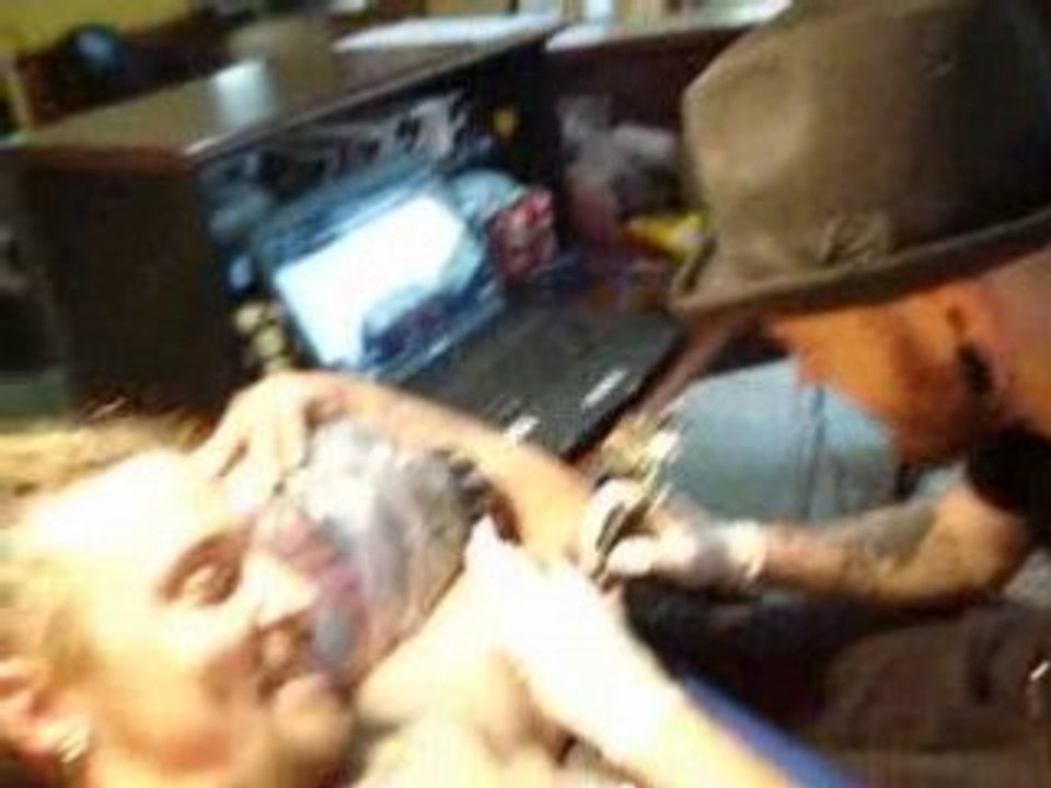 tattoo guest spot explicite graphik ak TRoTRo hs 2