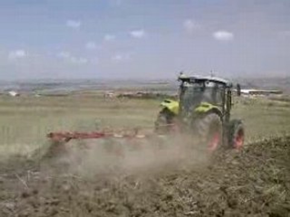 CLAAS ARES 567 ATX 6' lı 16 Numara Pullukla Tarlada PART3
