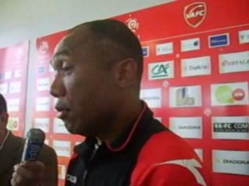 VAFC-Grenoble Un match compliqué pour Antoine Kombouaré
