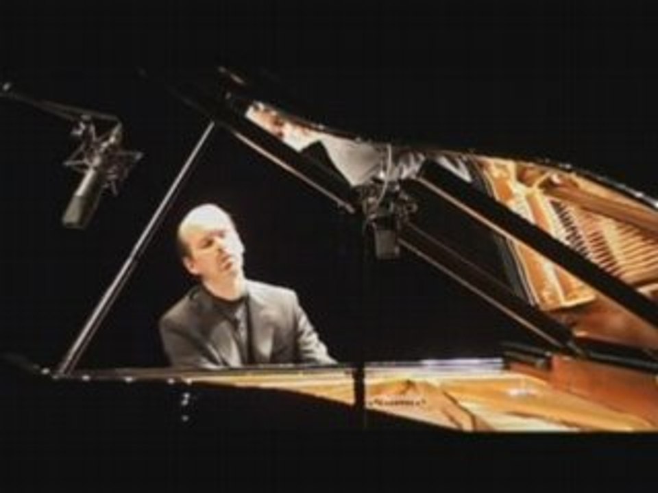 Beethoven: Sonate op.27  numéro 2 : Claire de lune 1er mouv