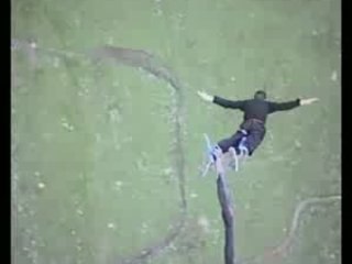 Saut à l'elastique 140m -Tom-