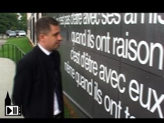 Des croix gammées gravées sur un collège