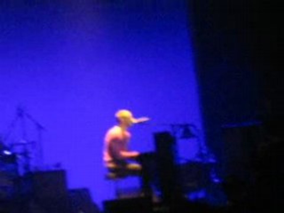 Coldplay Concert Lyon 4 09 08 Death & all his friends part 1