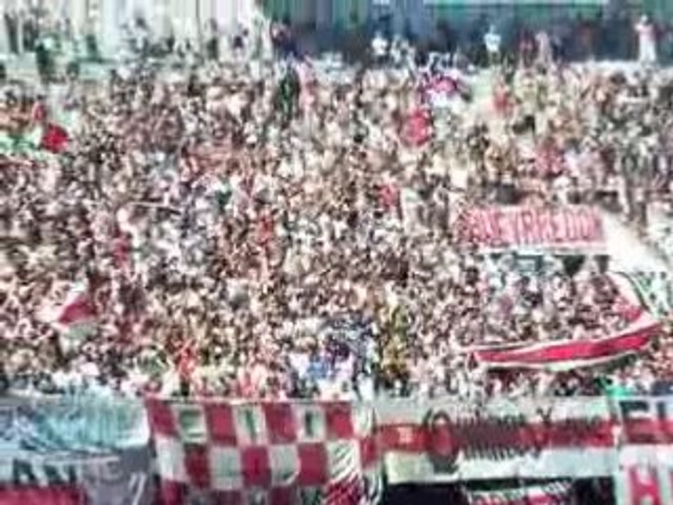 Llegan los borrachos del tablon