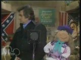 Johnny Cash @ the Muppets singing with Miss Piggy