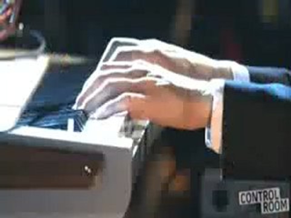 Robyn - With Every Heartbeat - Live