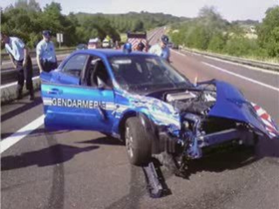 LA SUBARU DES GENDARMES