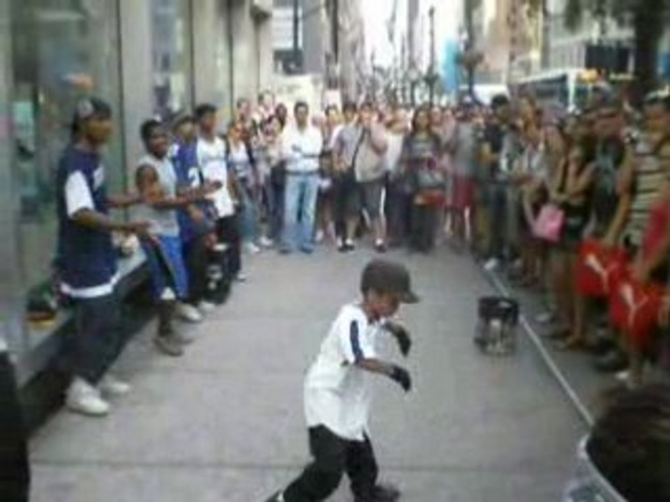 street dancers in manhattan