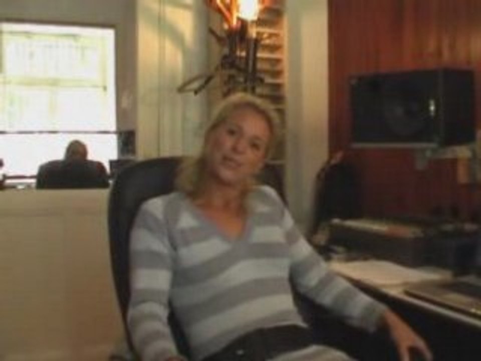 Was macht Singa Gätgens wenn sie mal keine Paddygeschichten