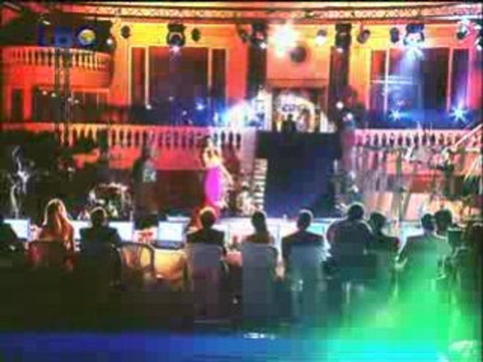 Haifa Wehbe - Ya Hayat Albi (live)