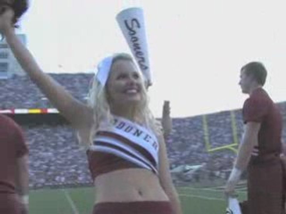 Cheerleader Of The Week Week 3 Emily Erikson Video Dailymotion