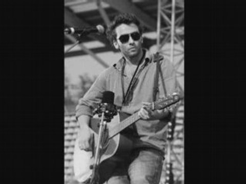 Damien Saez parle de Jeunesse lève-toi et de la télé