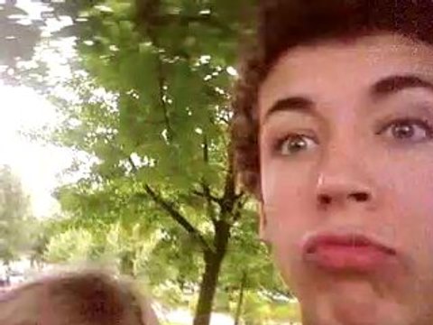 Calins Au Arbres ! Oh G envi de Axel !