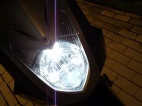 Eclairage Ampoule Xenon Effect No Name sur kymco agility 50