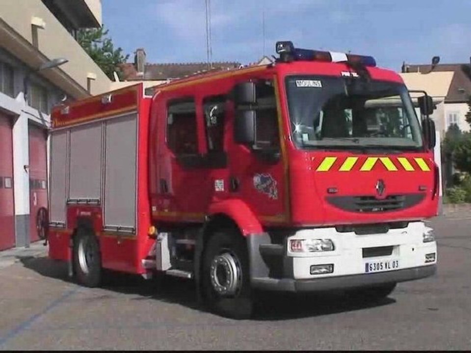 Miniature ALERTE Renault Midlum Pompiers SDIS 59, édition Limitée 1/43, Métal/plastique Rouge