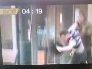 Remi-gaillard secou l'orangina