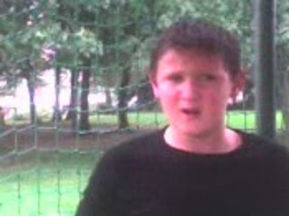 adam pleure