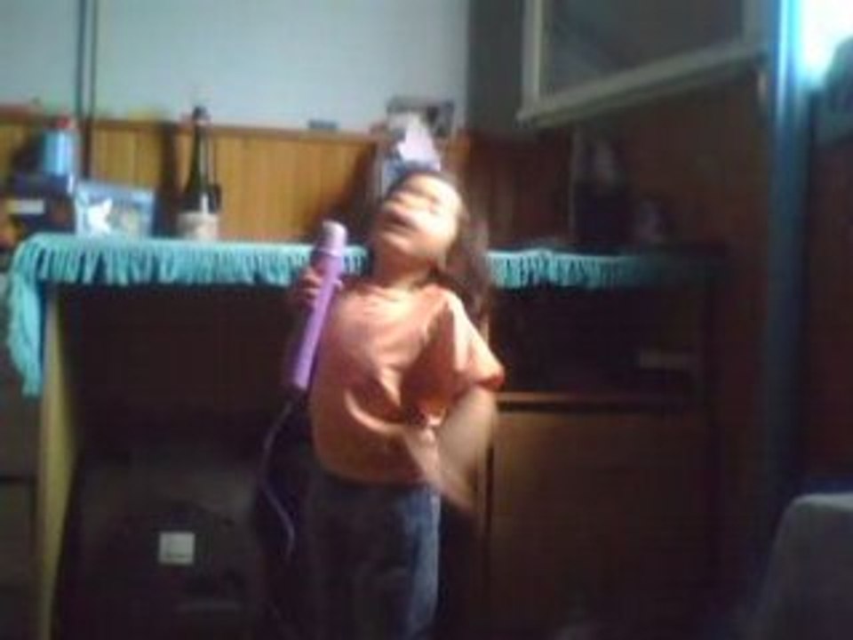 KENZA ALIAS HANNAH MONTANA
