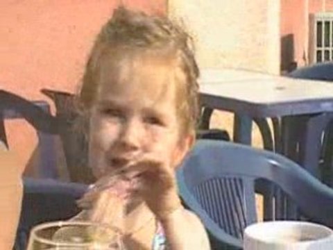 Petit déjeuner sur la terrasse de l'hôtel