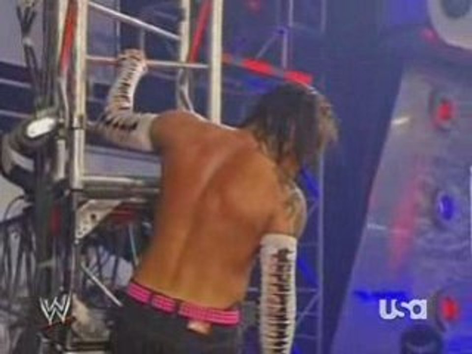 Raw 14-01-2008 - Jeff Hardy vs Randy Orton