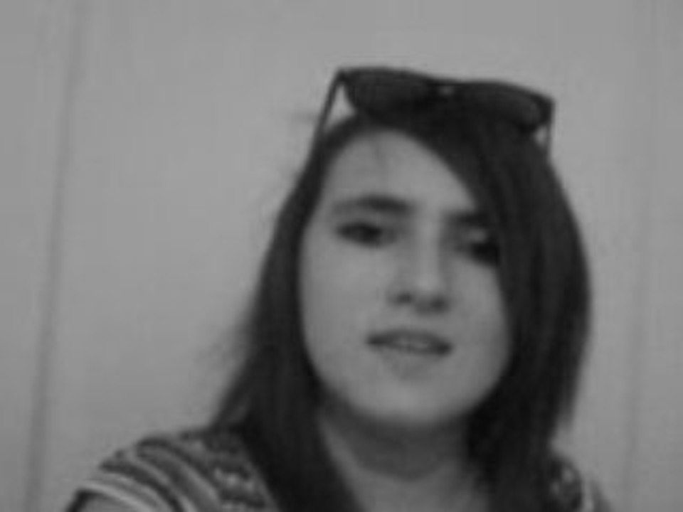 ma JULAY`Y ou ma Soeur QUI chante =P