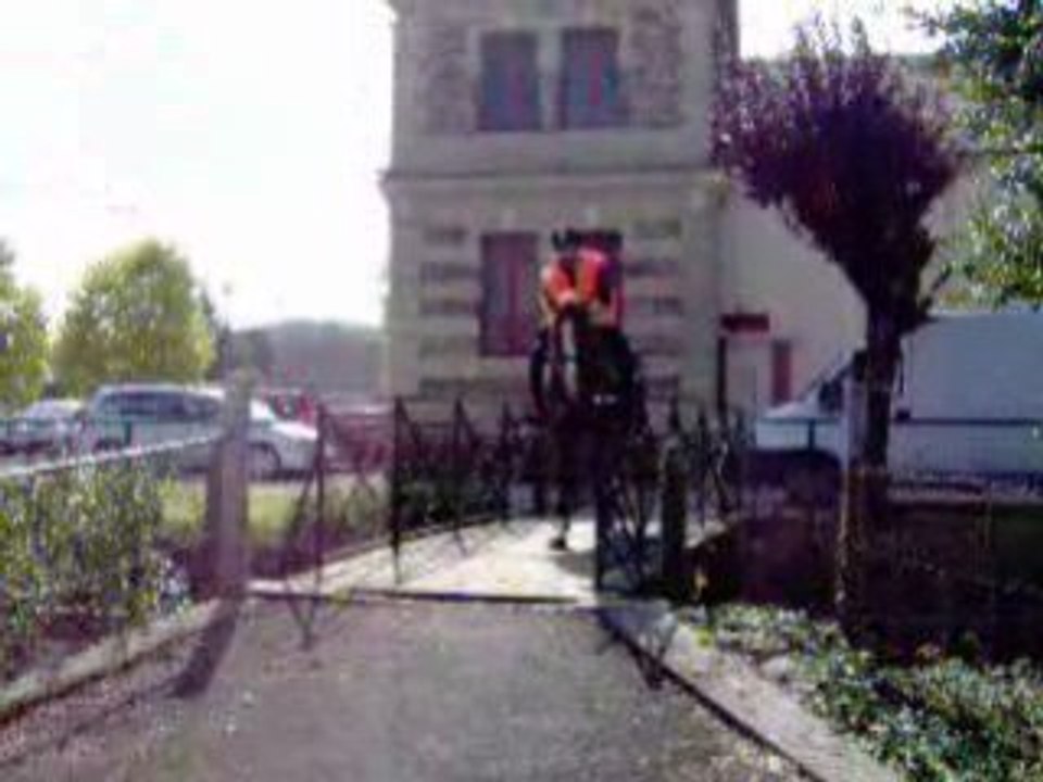 Roméo passage d'une passerelle