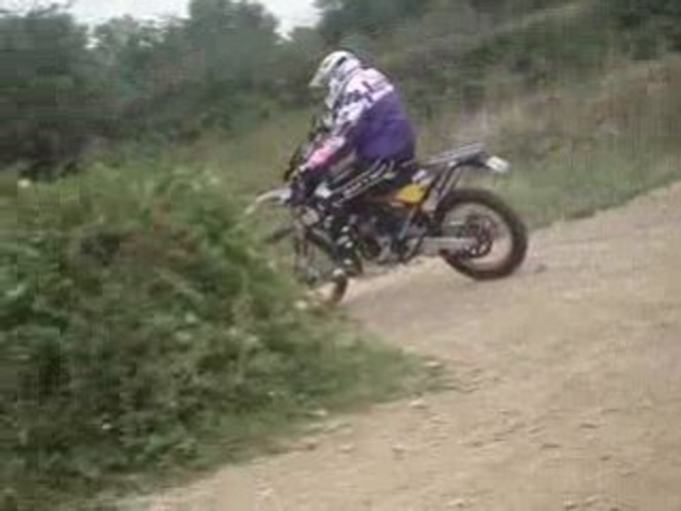 Petit demi tour et accélération av la fantic 2008