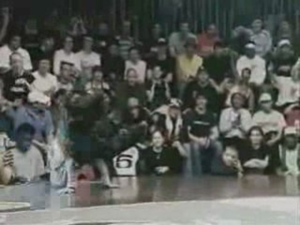 Red_Bull_BC_ONE_2004_Sonic_vs_Junior