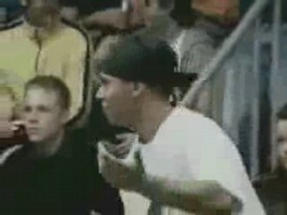Red_Bull_BC_One_2004_-_Omar_versus_By