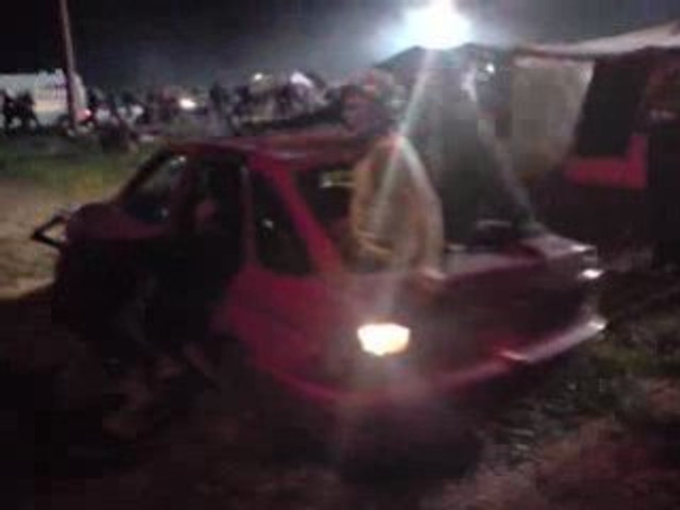 regis et ses copains adorent leur voiture