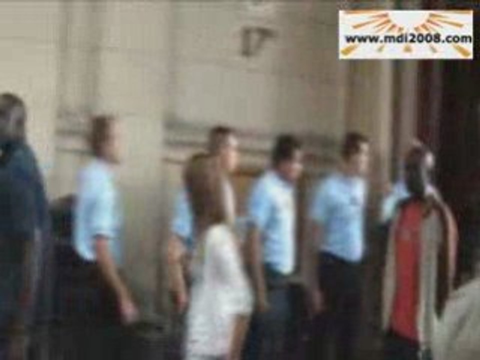 Kemi Seba et la rue jugent le SIONISME AU TRIBUNAL!