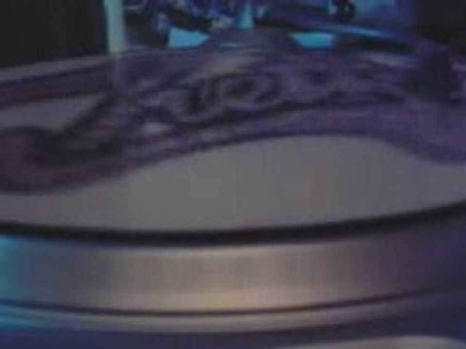 Rihanna vs pink (get the party started)