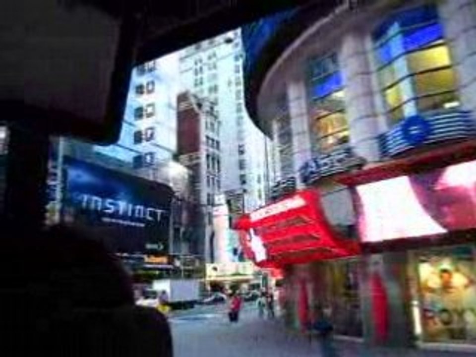 arrivee du car, time square