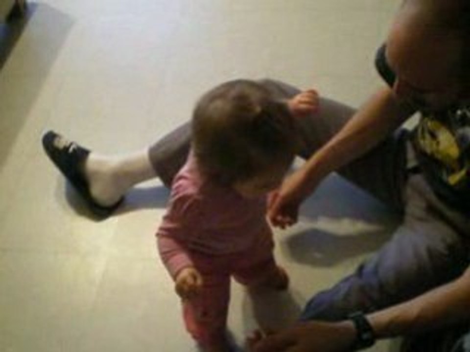 Aimée vidéo marche 002