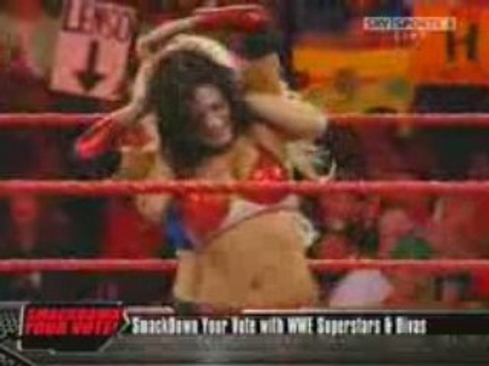 RAW 9/15/08  Candice Michelle vs Jillian Hall